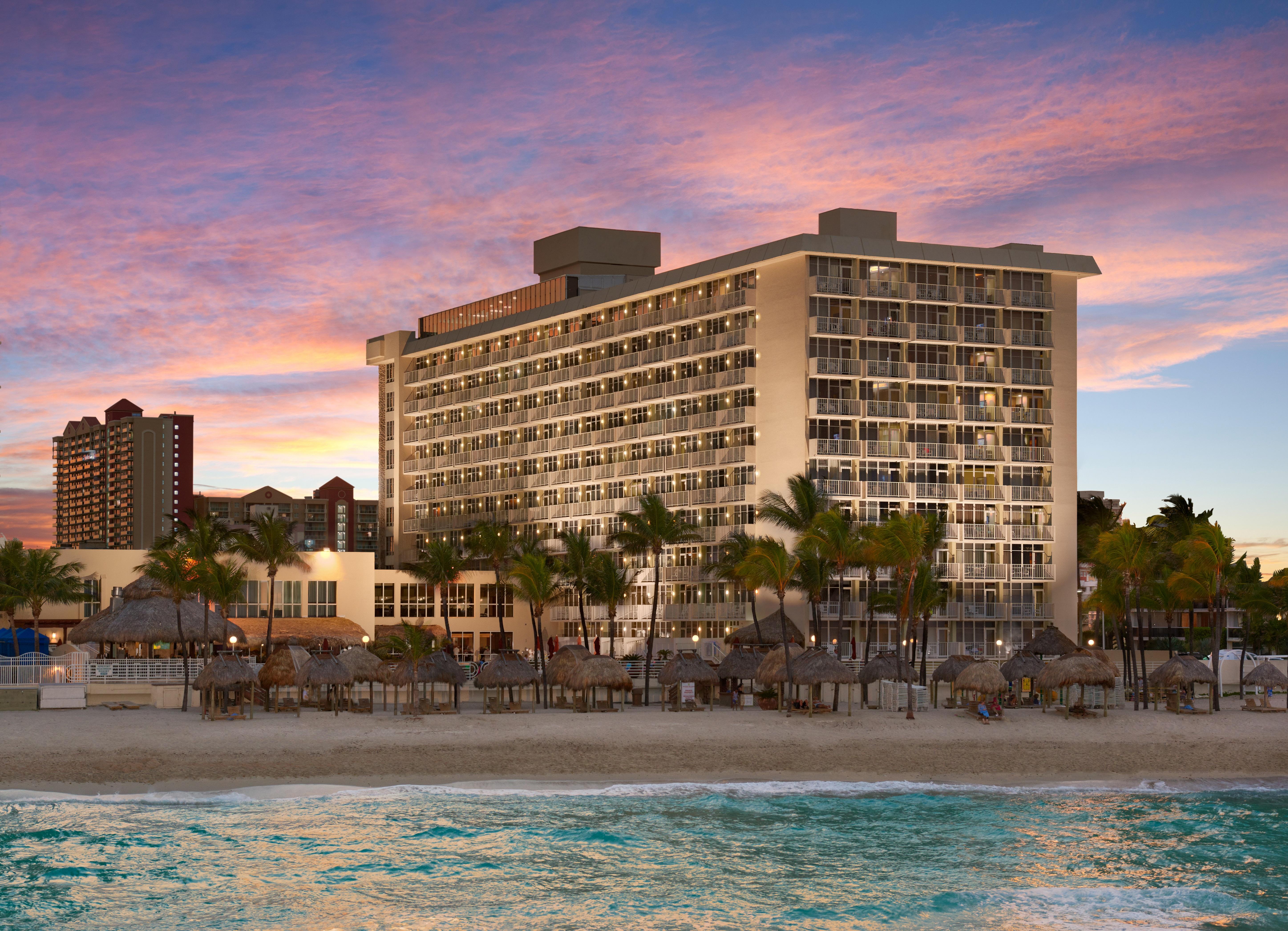 Newport Beachside Hotel & Resort Sunny Isles Beach Exterior foto